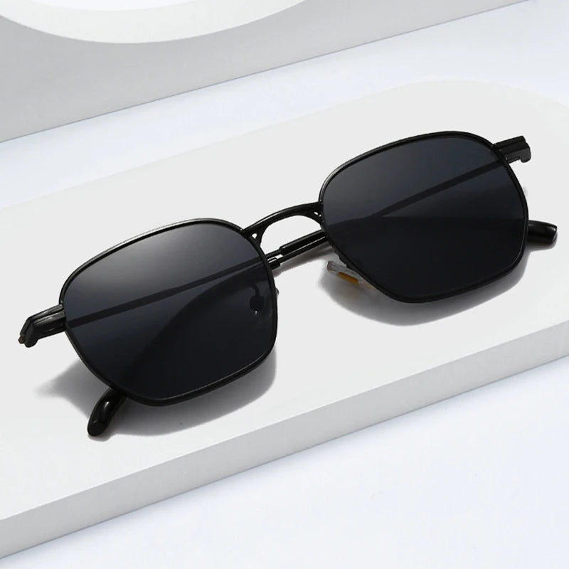 SO&EI Nova Moda Quadrada Mulheres Óculos de Sol Retro Lente Clara Armação de Metal Homens Punk Laranja Óculos de Sol Tons UV400